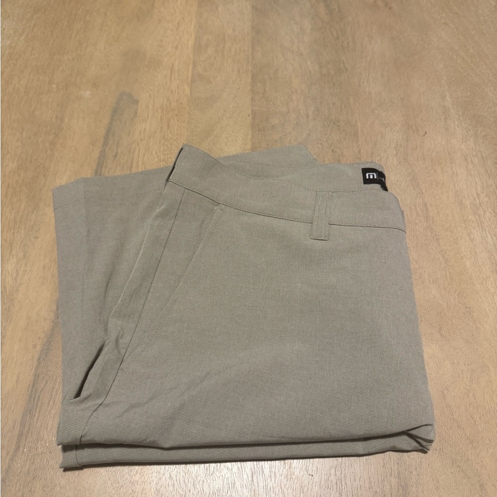 Travis Mathew Short New Without Tags - image 1